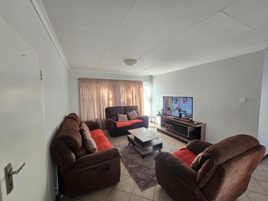 3 Bedroom Property for Sale in Hillside View Free State